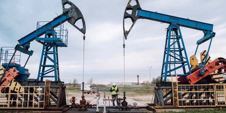 “From $70 to $94 per Barrel: Oil’s Rollercoaster Year Driven by Supply Worries, Despite Economic Growth Concerns