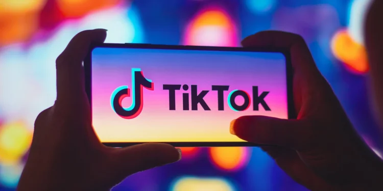 Trump says Microsoft and Oracle in Talks to Acquire TikTok’s