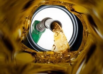 Oil Companies bear ₹1,700 crore daily to Protect Consumers
