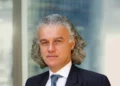 Gold may hit $10000 as AI risks rise globally says chris wood
