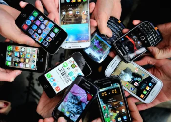 Smartphone prices jump 16% as budget buyers suffer